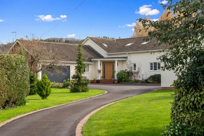 1 acre of Land for sale in Great Comberton