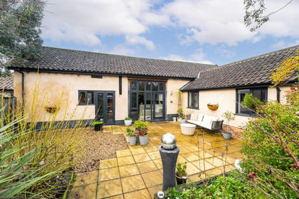 Land for sale in Garboldisham