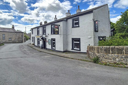 Pub for sale in Stainforth