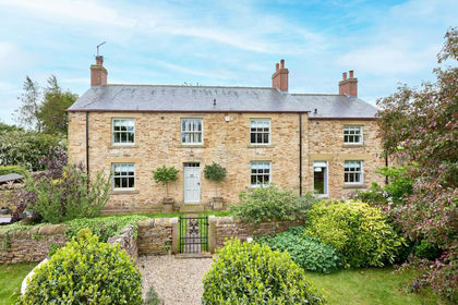 10 acres of House with Land for sale in Stainborough