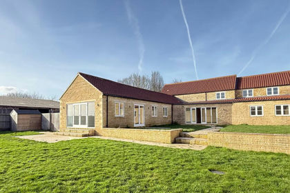 Land for sale in Bitchfield and Bassingthorpe