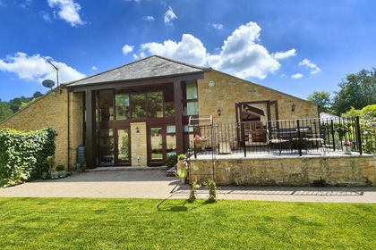 Barn Conversion for sale in Compton Pauncefoot