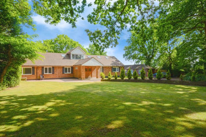 1 acre of House with Land for sale in Markyate
