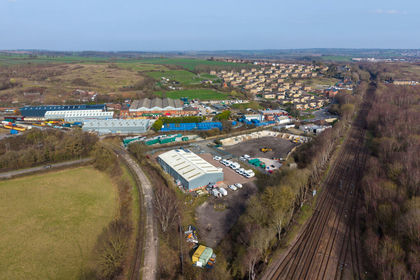 Warehouse for sale in Staveley