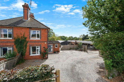 5 acres of Equestrian property for sale in Horne
