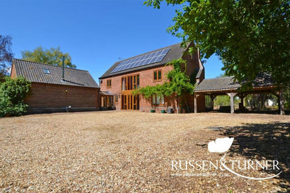 1 acre of House with Land for sale in East Winch
