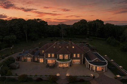 4.7 acres of House with Land for sale in Mid Dorset and North Poole