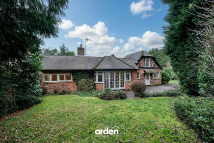 Land for sale in Upton Warren