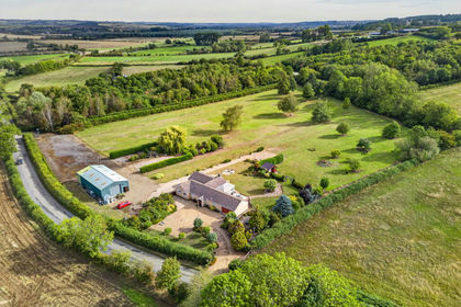 6 acres of House with Land for sale in Cottingham
