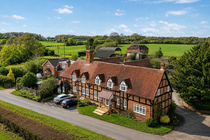 Barn Conversion for sale in Snitterfield