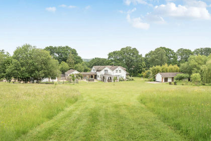 2.5 acres of House with Land for sale in Swanmore