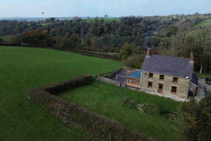 2.7 acres of Farmhouse for sale in Troedyraur