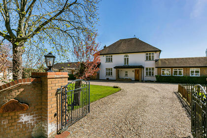 4 acres of House with Land for sale in Northaw and Cuffley