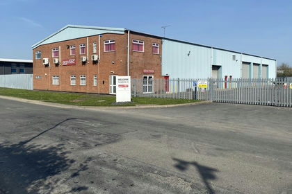 Warehouse for sale in March