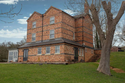 1.6 acres of House with Land for sale in Nassington