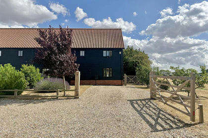 Barn Conversion for sale in Barking