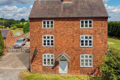 5.4 acres of Farmhouse for sale in Farewell and Chorley