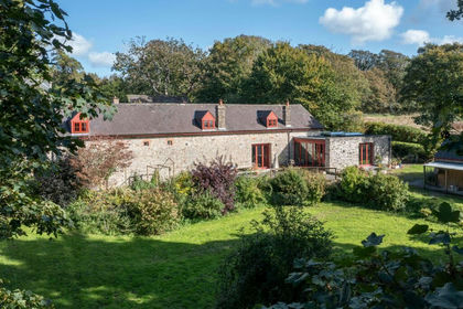 2 acres of House with Land for sale in Wiston