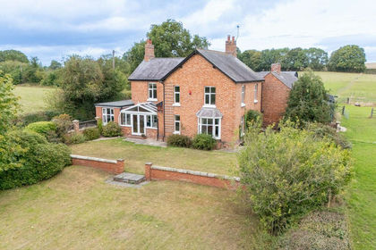 10 acres of House with Land for sale in Welshampton and Lyneal
