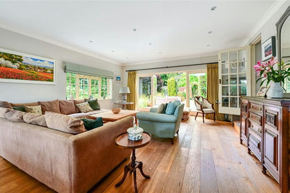 1.8 acres of House with Land for sale in Hartley Wintney