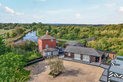 3.5 acres of Smallholding for sale in Whixall
