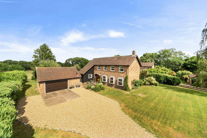 4 acres of House with Land for sale in Sarratt