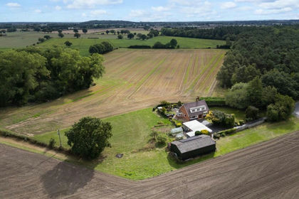 14.7 acres of House with Land for sale in Selby
