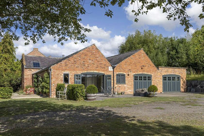 Barn Conversion for sale in Stretton-on-Fosse