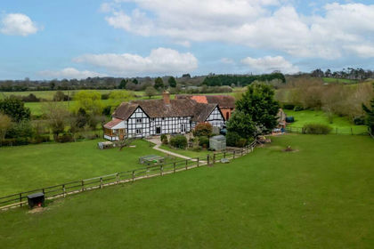 2.5 acres of Historic House for sale in Redditch