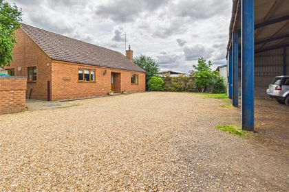1.4 acres of House with Land for sale in Ringstead