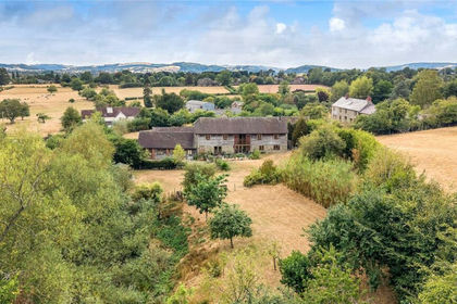Barn Conversion for sale in Leintwardine