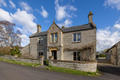 3 acres of Farmhouse for sale in Kingsdon