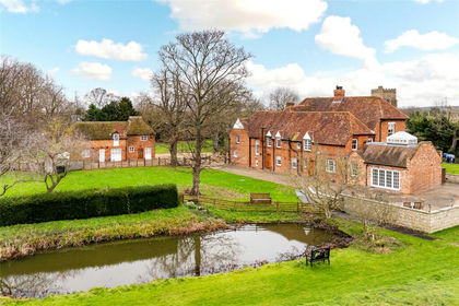 3.4 acres of Land for sale in Marston Moreteyne