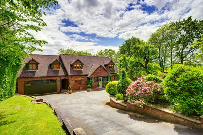 1.8 acres of House with Land for sale in Pensax