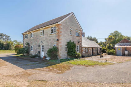 4 acres of House with Land for sale in Arreton