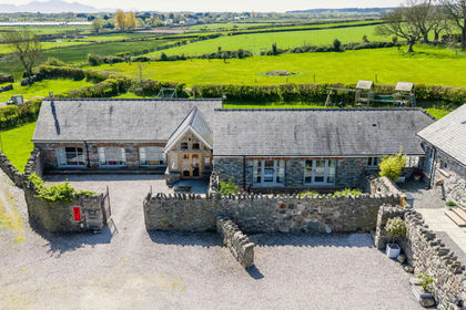 1.5 acres of Barn Conversion for sale in Rhosyr