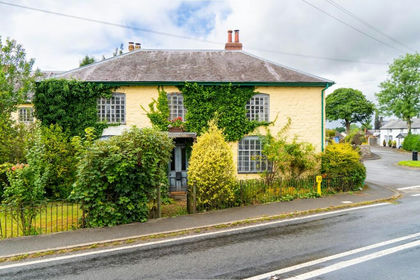 1 acre of House with Land for sale in Penybont