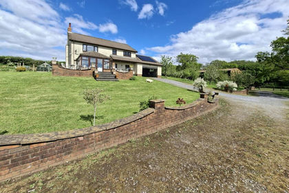14.5 acres of Equestrian property for sale in Llandybie