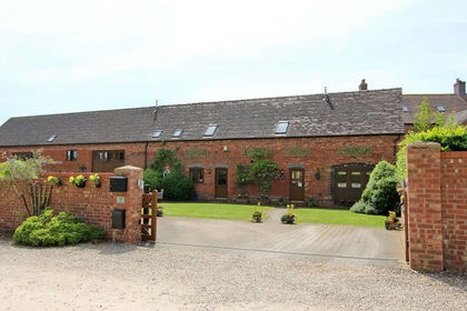 Barn Conversion for sale in Perton