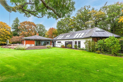 1 acre of Land for sale in Goring Heath