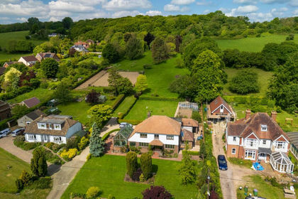 2.5 acres of House with Land for sale in Elham