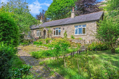 5 acres of House with Land for sale in Hawkswick