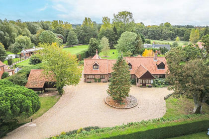 1 acre of House with Land for sale in Ickburgh