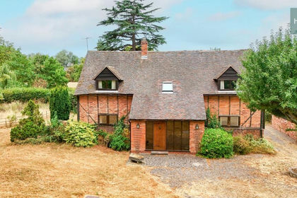 3 acres of House with Land for sale in Kenswick