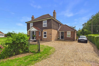 1.5 acres of House with Land for sale in Stow Bardolph