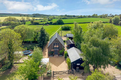 2.3 acres of House with Land for sale in Folkingham