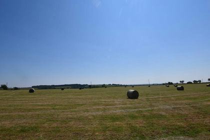 129.7 acres of For sale in Llanfihangel Rhos-y-Corn