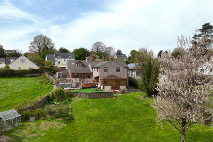 1.5 acres of House with Land for sale in Llawhaden