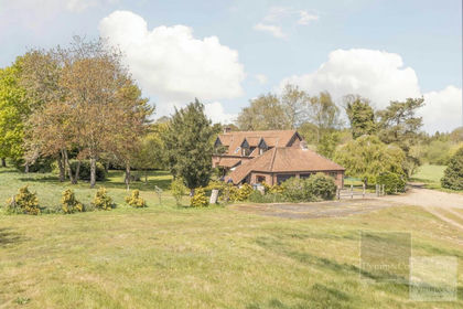 4 acres of House with Land for sale in Wenhaston with Mells Hamlet