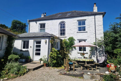 2 acres of Farmhouse for sale in Gwennap